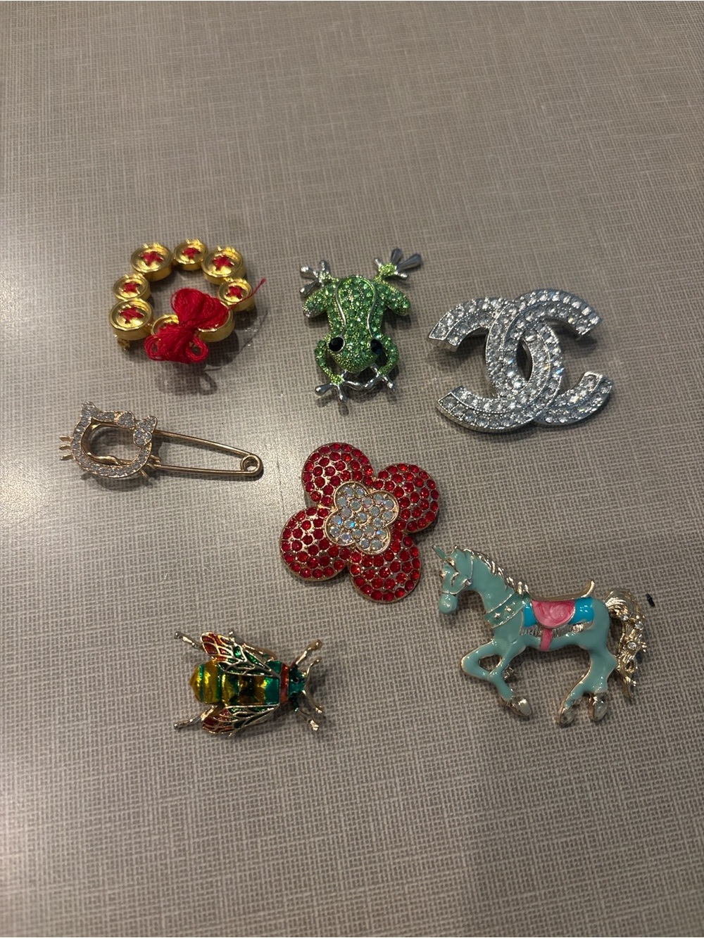 Vintage brooches lot bundle